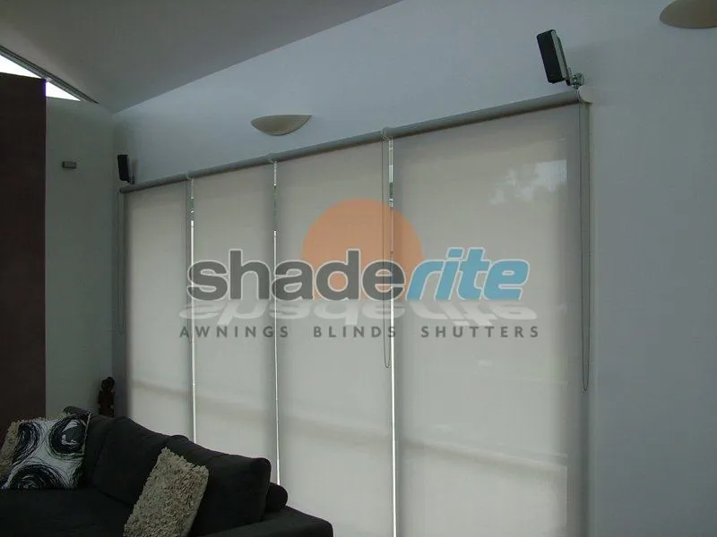 Sunscreen blind installation, Sydney